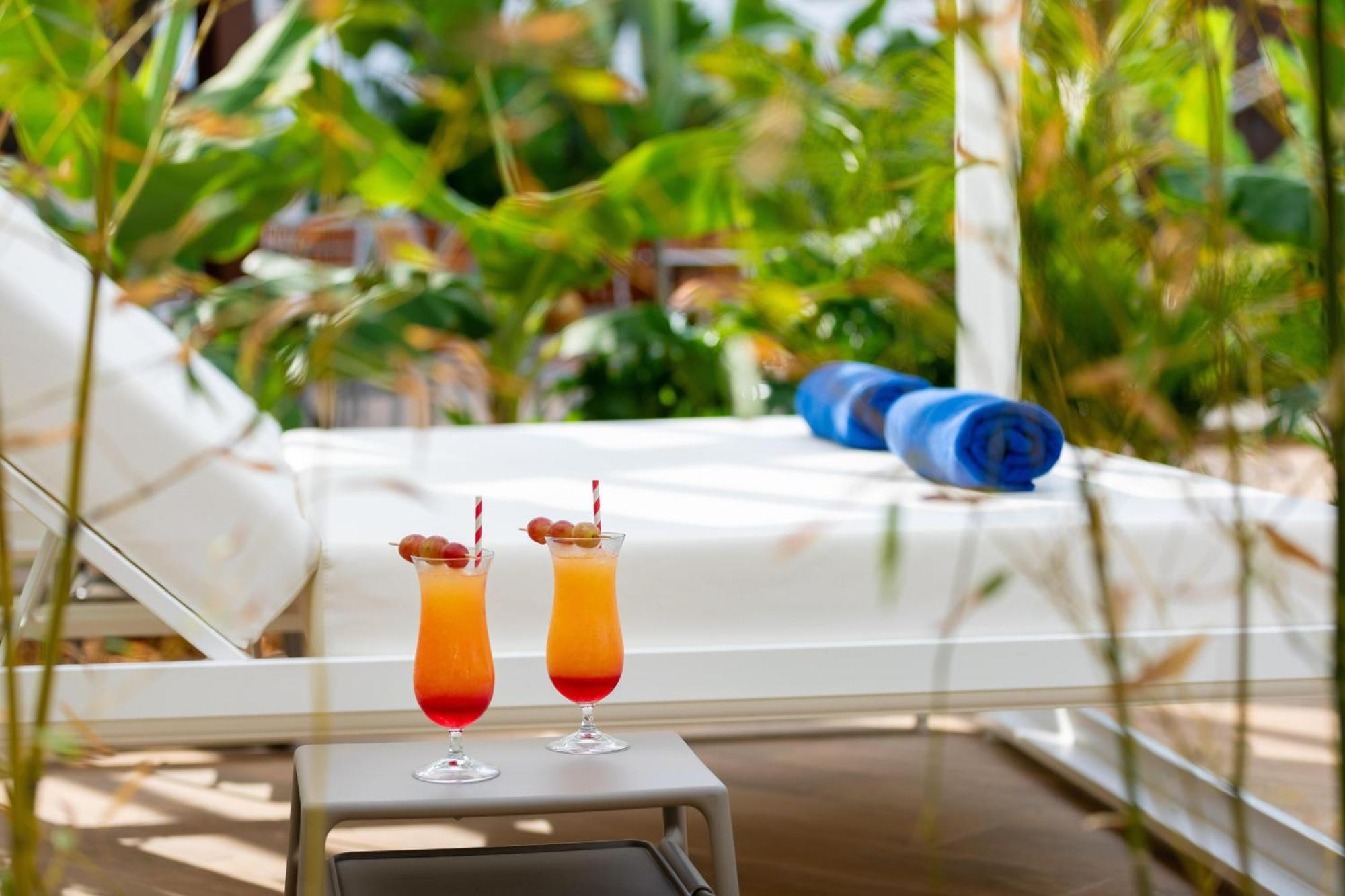Alexandre Troya Hotel Playa de las Americas  Exterior photo